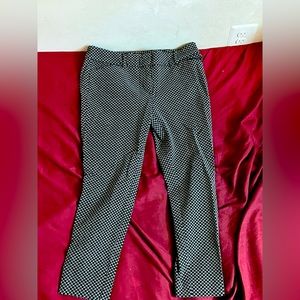 Black and white casual pants for very comfortable and stretchy